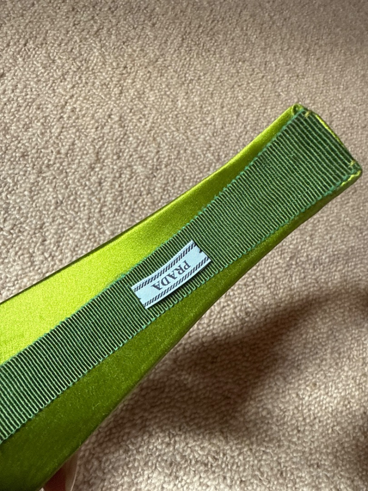 Prada Vert