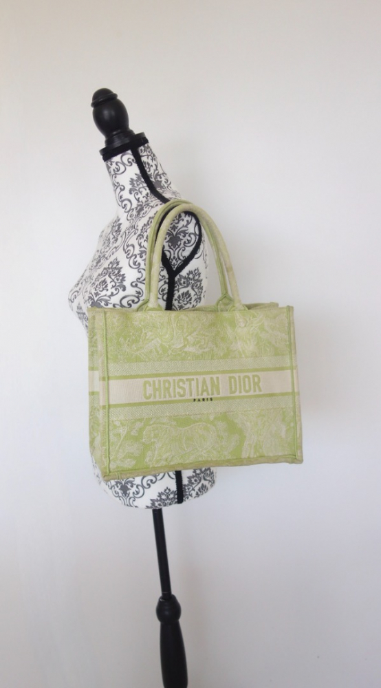 Christian Dior Sac Dior Book tote medium