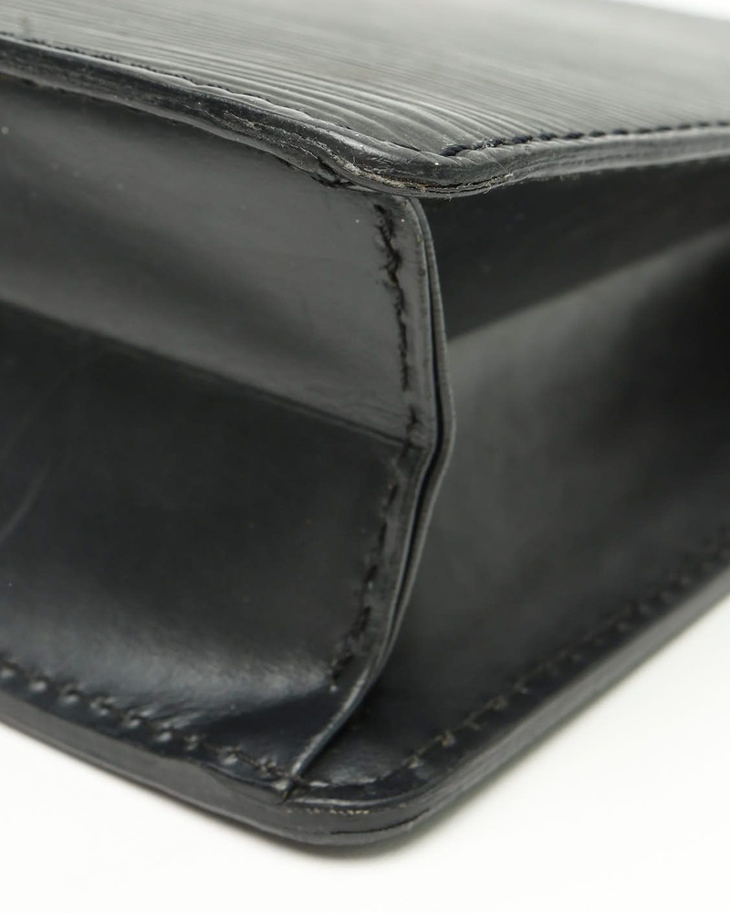 Louis Vuitton Epi Clutch Bag