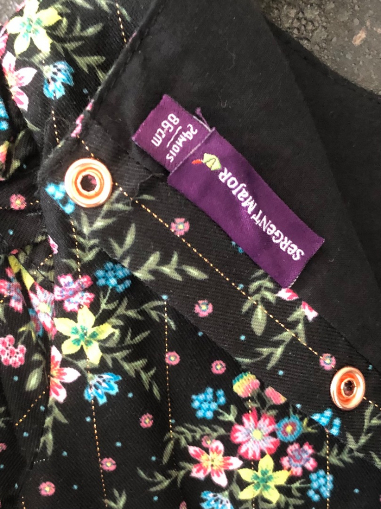 Sergent major Ländliches Kleid