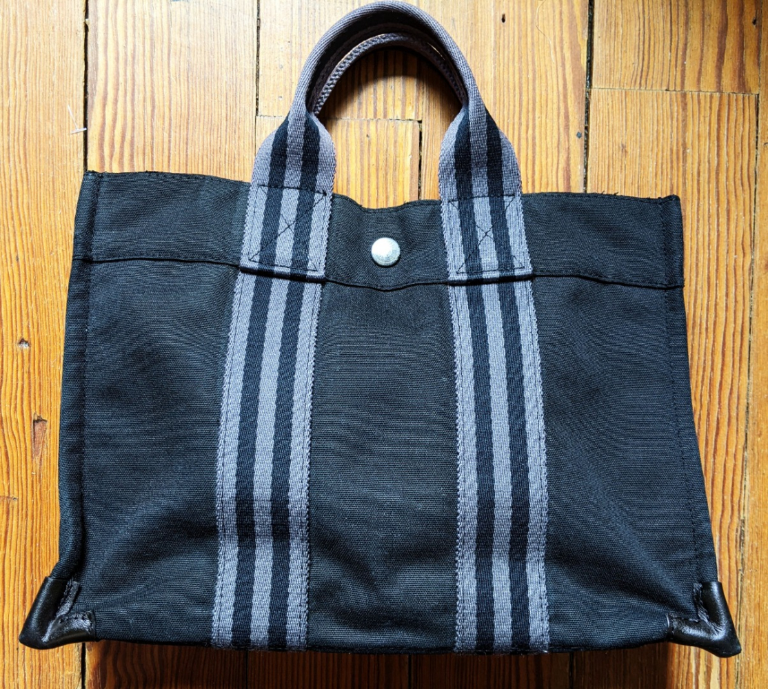 Hermès Kleine Tasche-Tasche-Tote Bag aus schwarzem Canvas