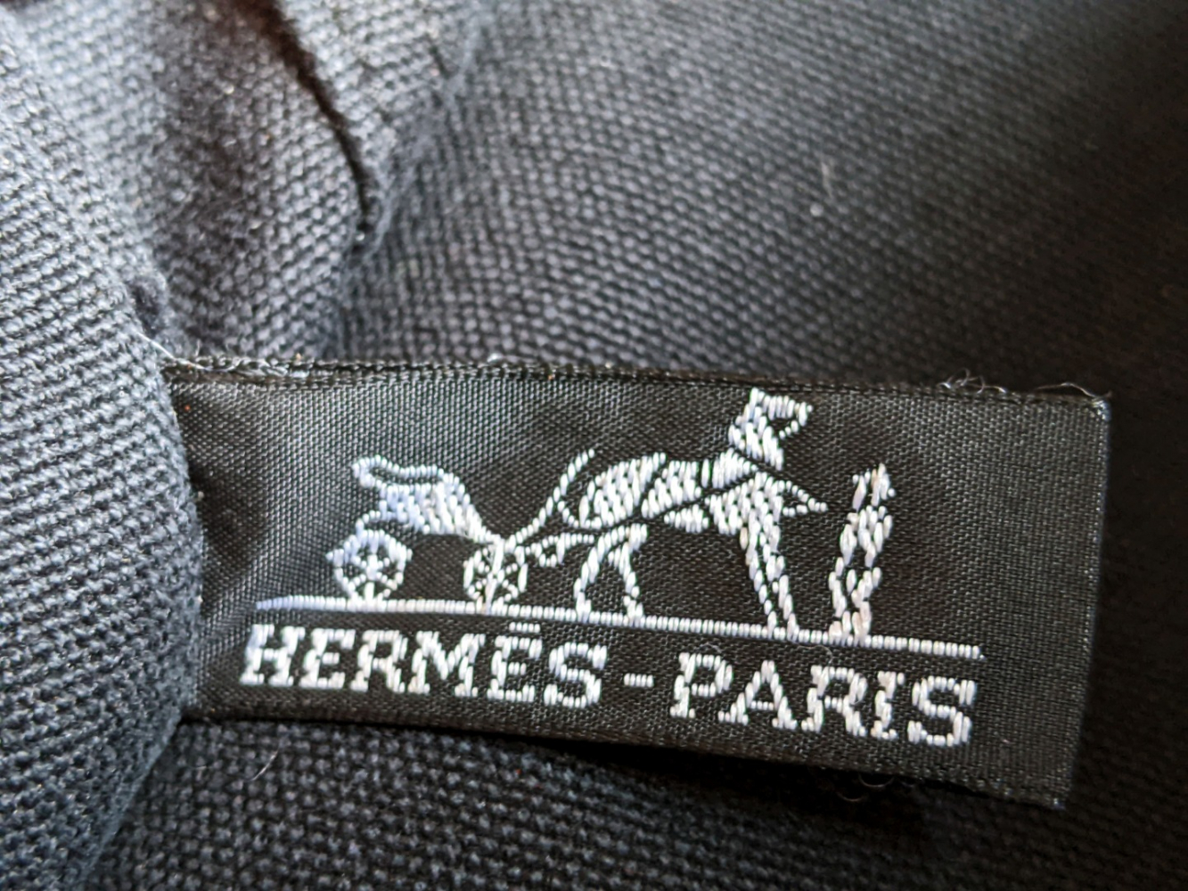 Hermès Kleine Tasche-Tasche-Tote Bag aus schwarzem Canvas