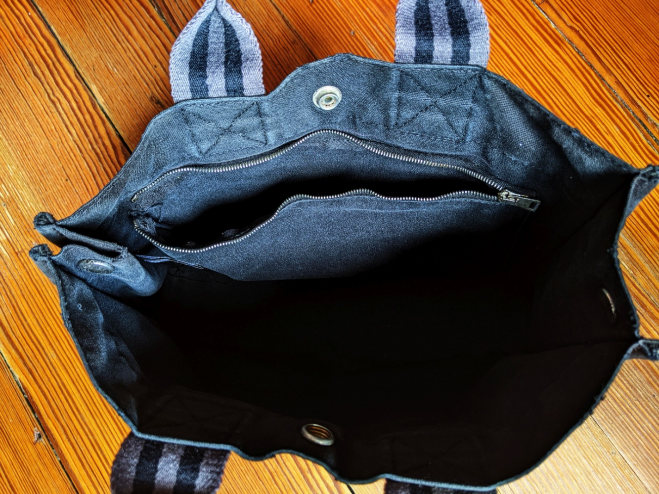 Hermès Kleine Tasche-Tasche-Tote Bag aus schwarzem Canvas