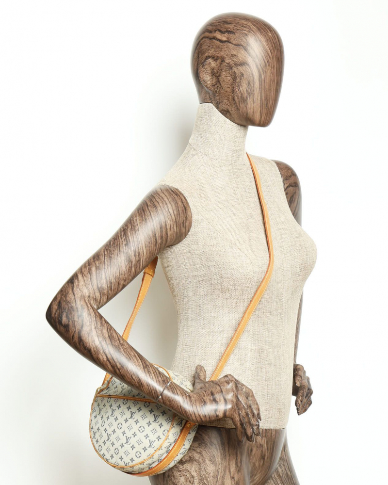 Louis Vuitton Jeanne GM Bag