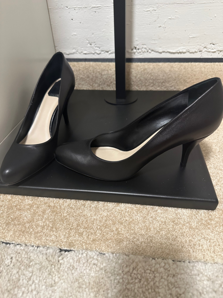 Christian Dior Classic heels