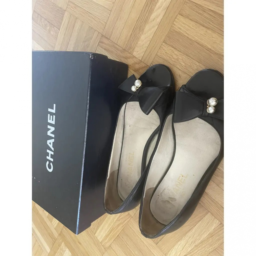 Chanel Ballerina flats