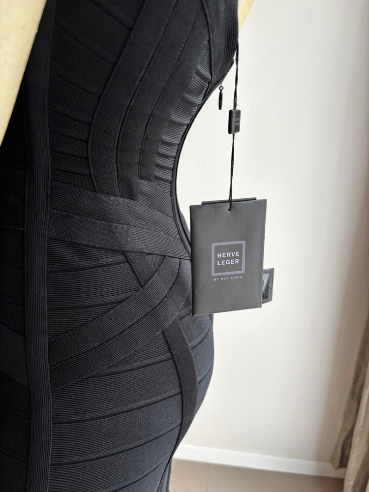 Herve Leger Enganliegendes schwarzes Kleid