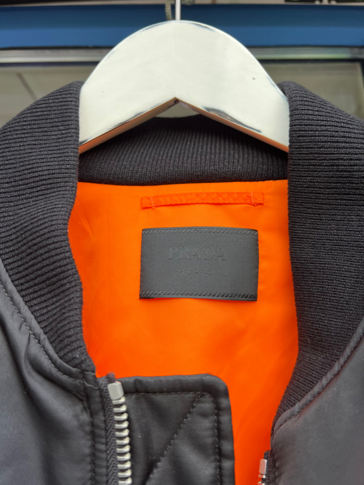 Prada Bomber en Re-Nylon