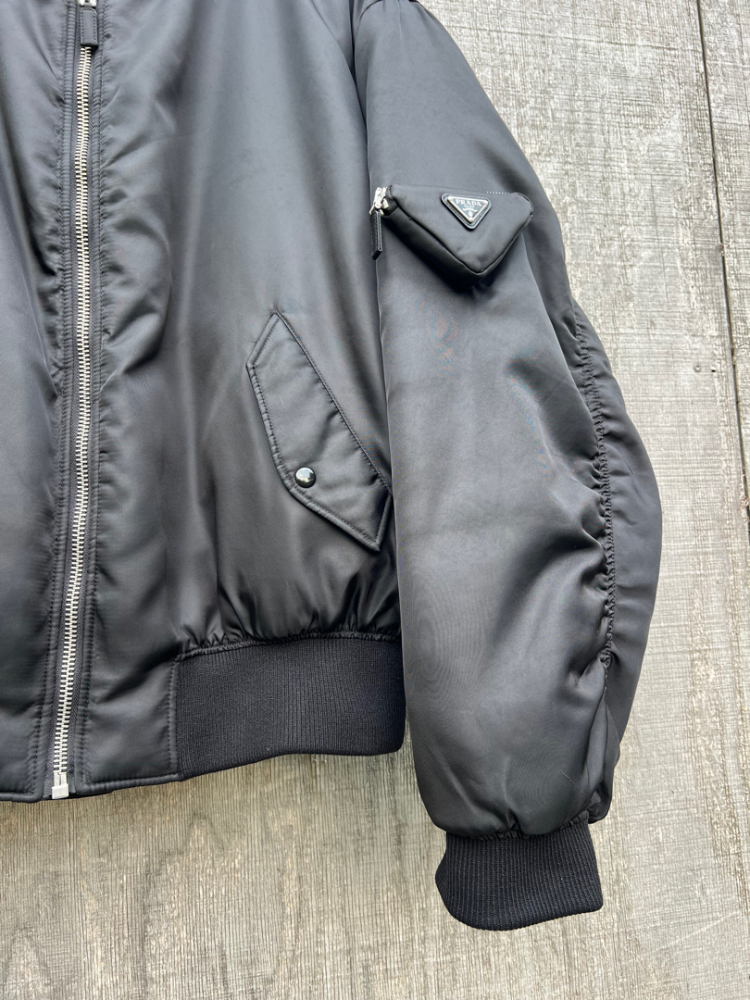 Prada Bomber en Re-Nylon