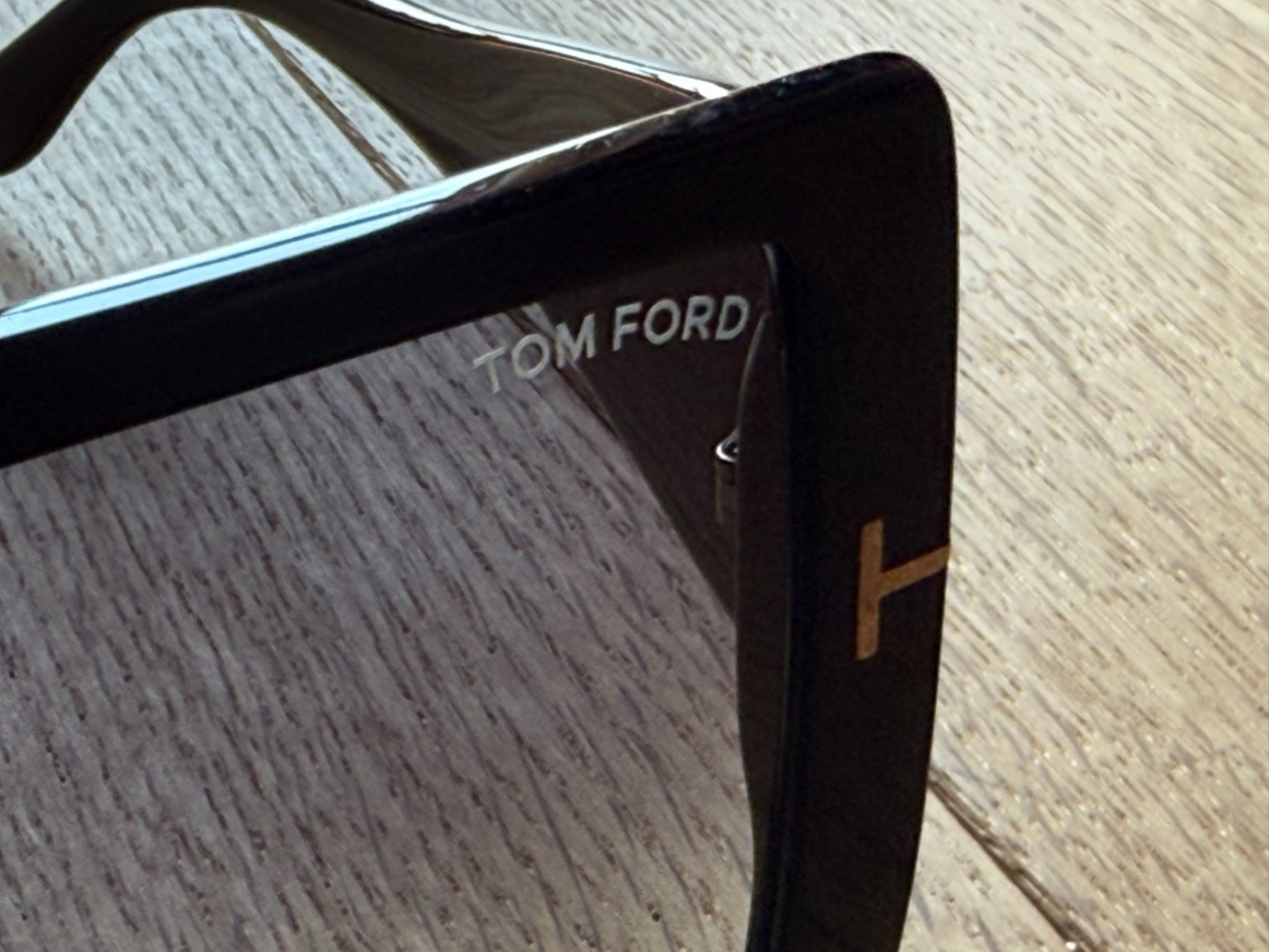 Tom Ford Quinn schicke schwarze Sonnenbrille in Übergröße