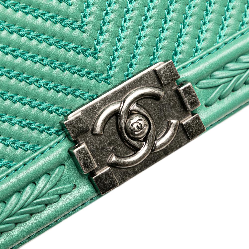 Chanel B Chanel Green Lambskin Leather Leather New Medium Braided Chevron Lambskin Boy Flap France