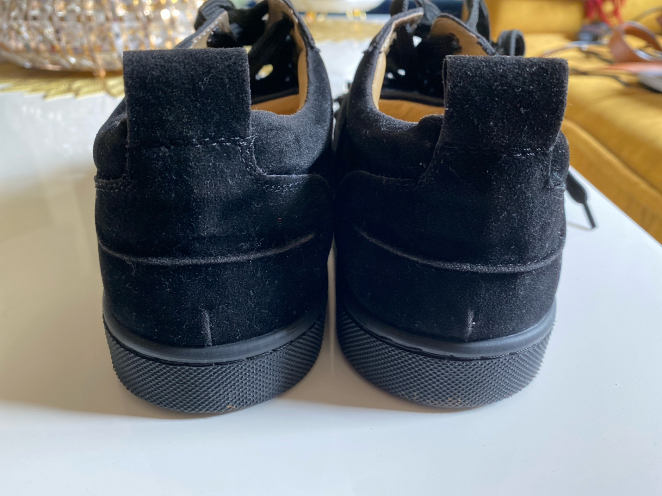 Christian Louboutin Twint/cash