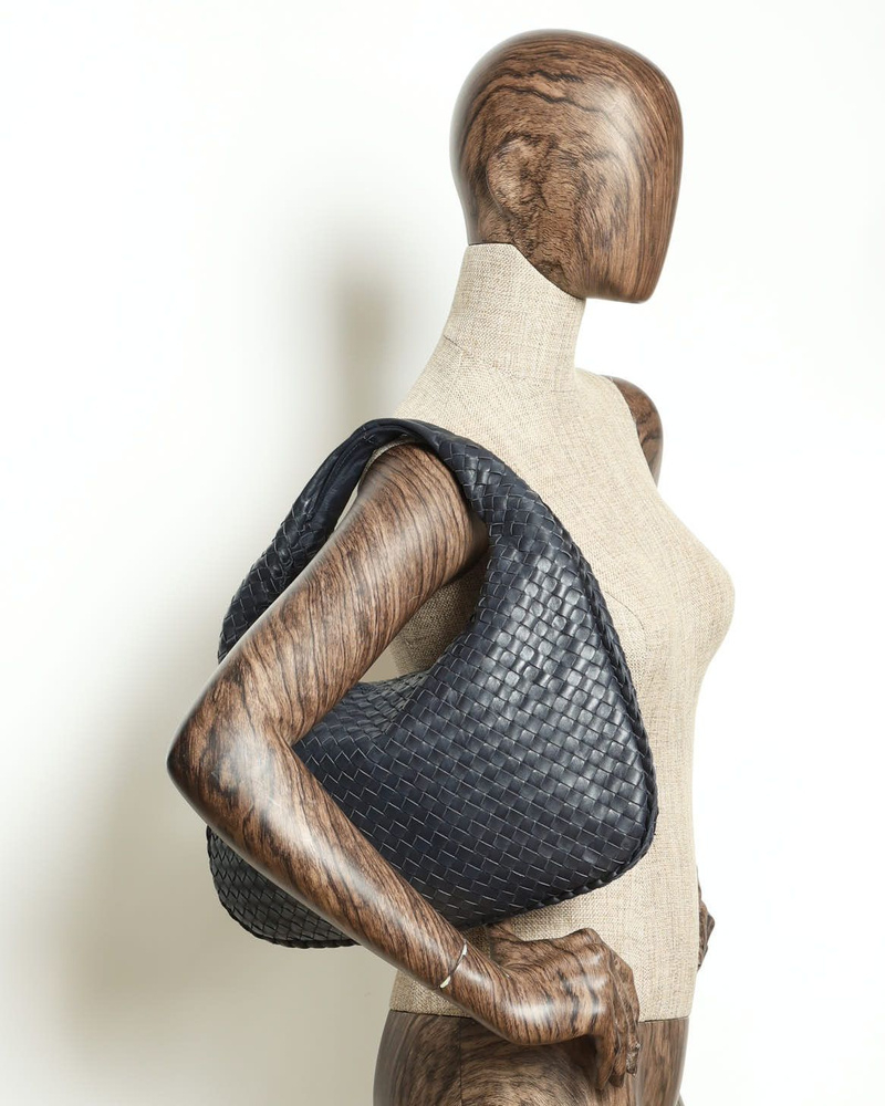 Bottega Veneta Medium Intrecciato Hobo Bag