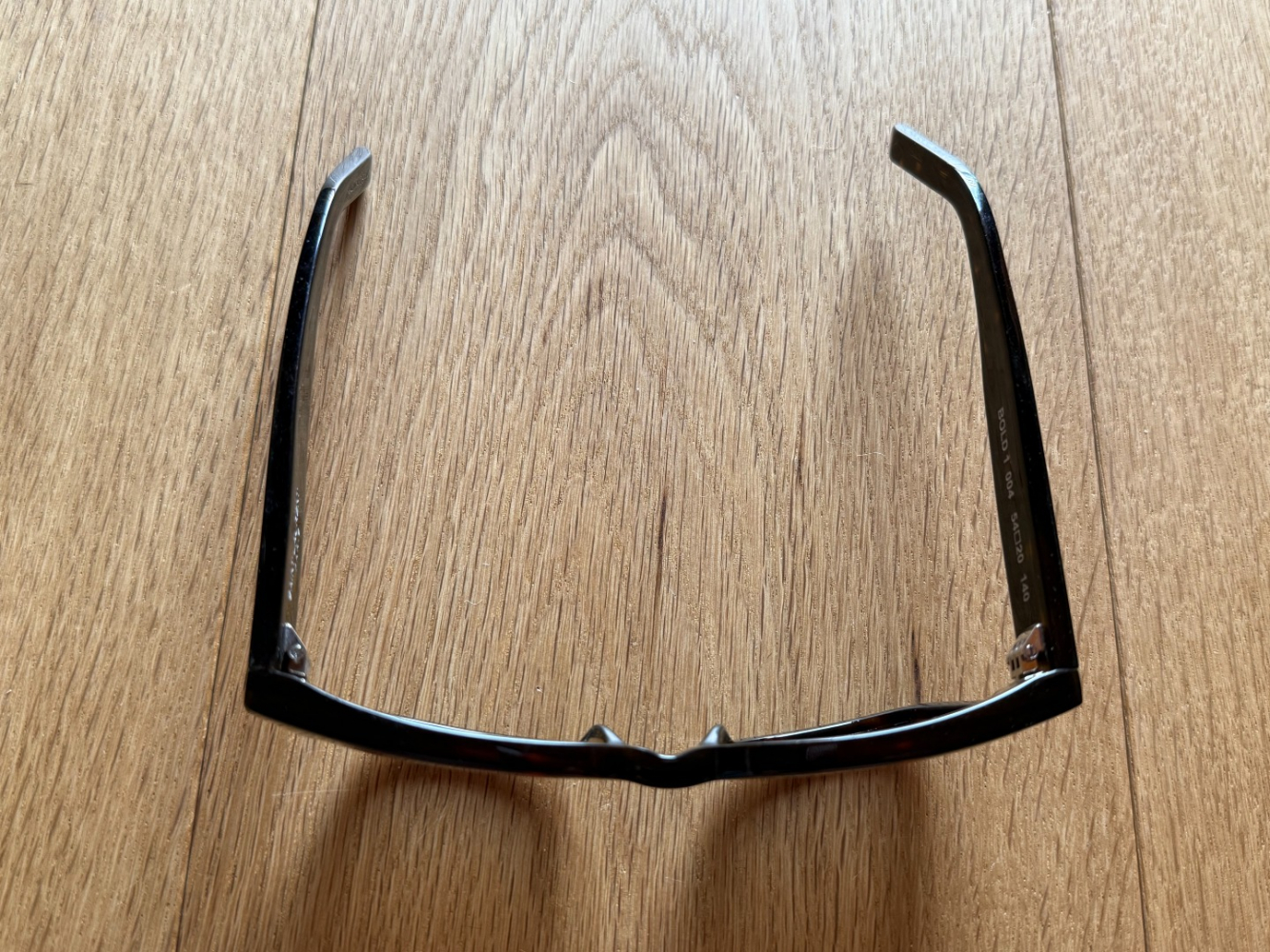 Saint Laurent Lunettes de soleil classiques en écaille Bold 1 004 !