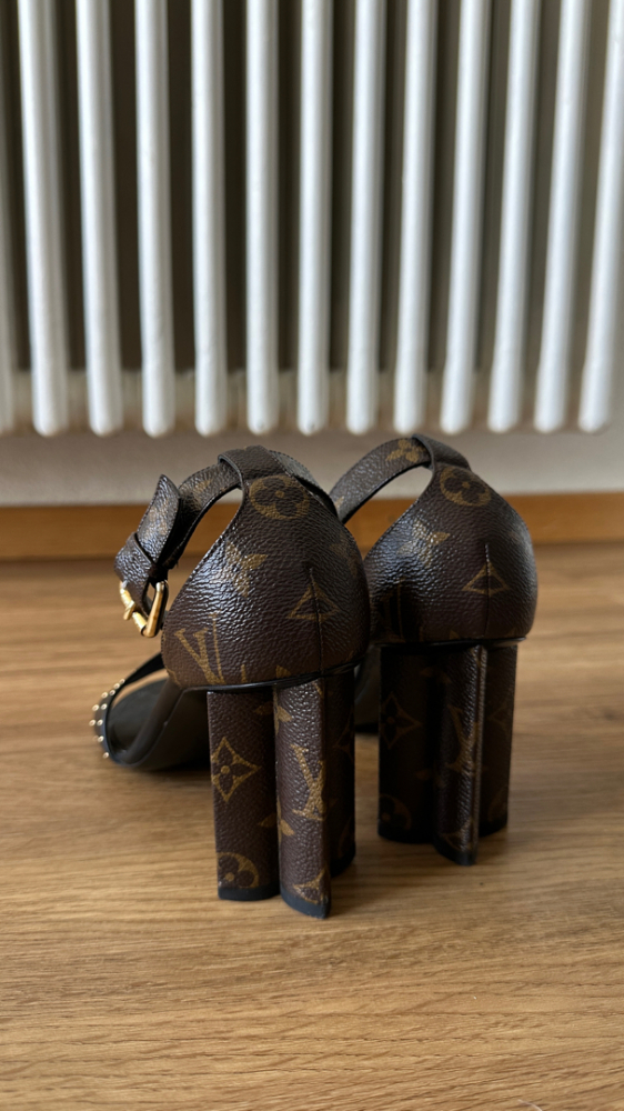 Louis Vuitton Sandale Silhouette