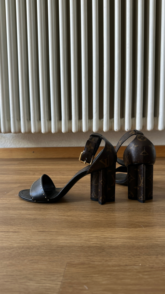 Louis Vuitton Sandale Silhouette