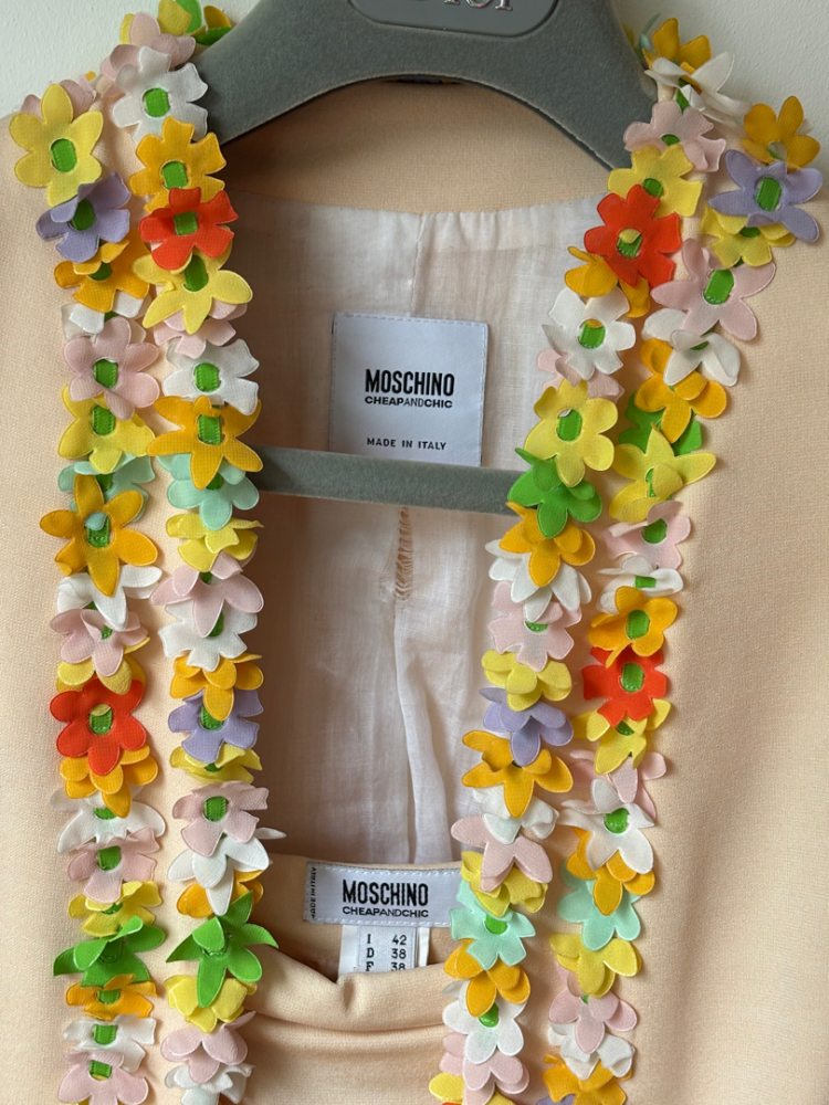 Moschino Cheap And Chic Mit Blumen