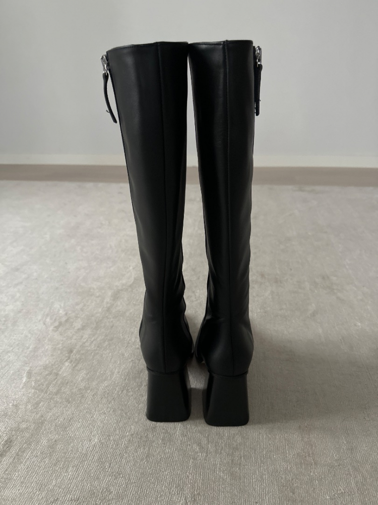 ALOHAS EAST BLACK LEATHER BOOTS