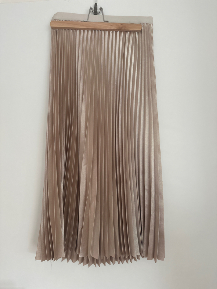 Opus Langer, goldfarbener Faltenrock