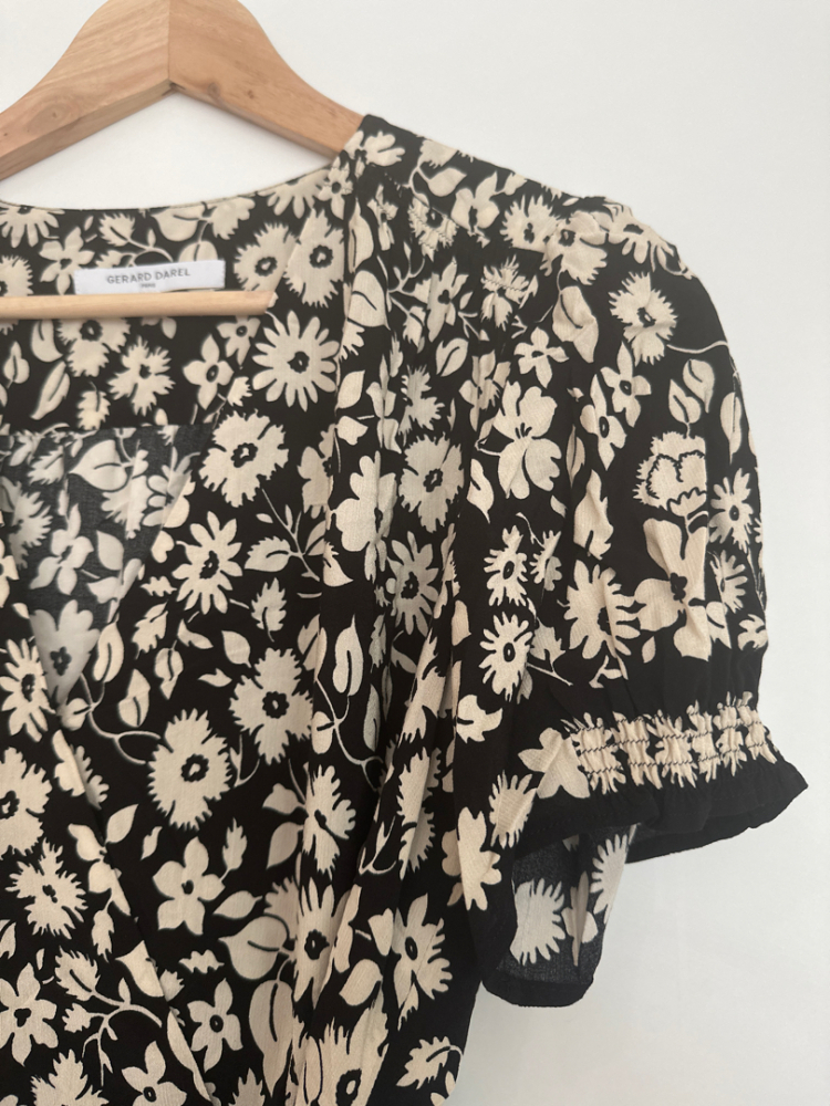 Gerard Darel Midikleid schwarz mit beigem Blumenmuster