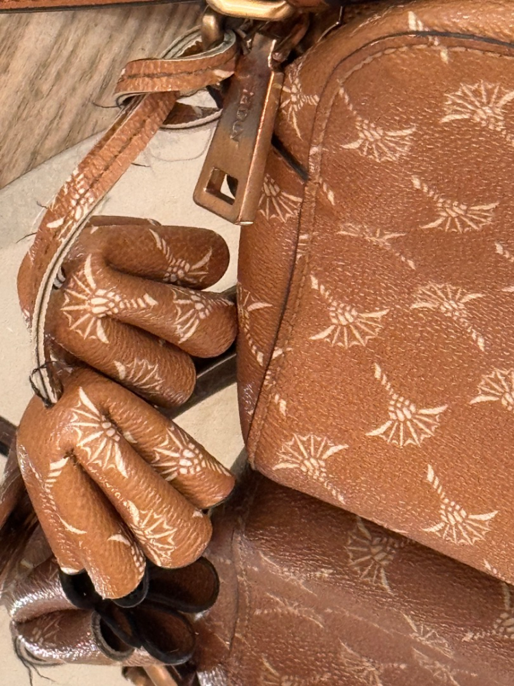 Joop CORTINA 1.0 CLOE CROSSBODY TASCHE