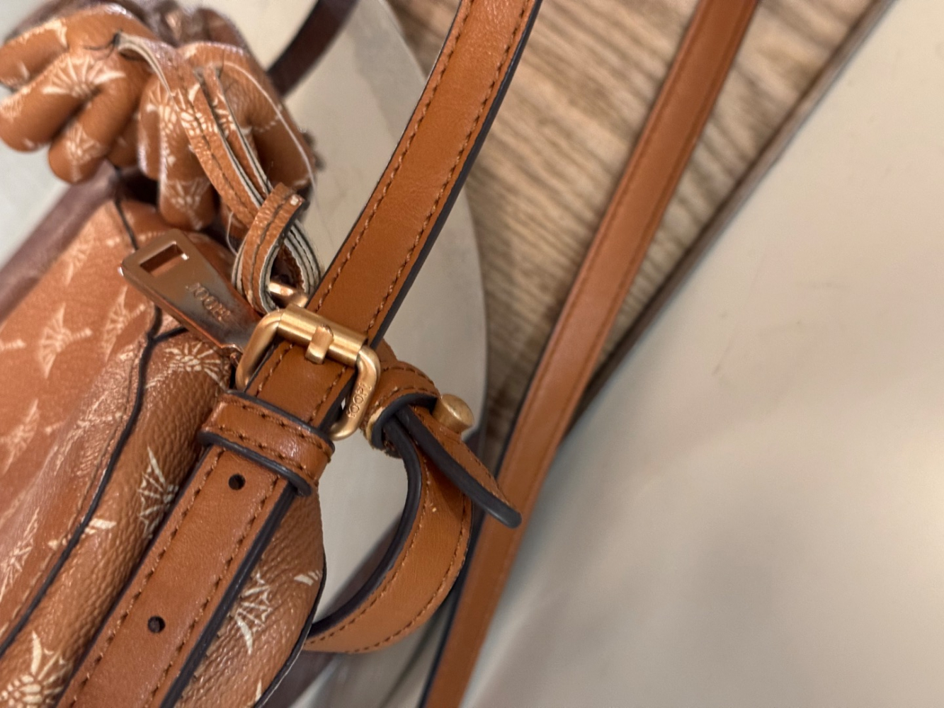 Joop CORTINA 1.0 CLOE CROSSBODY TASCHE