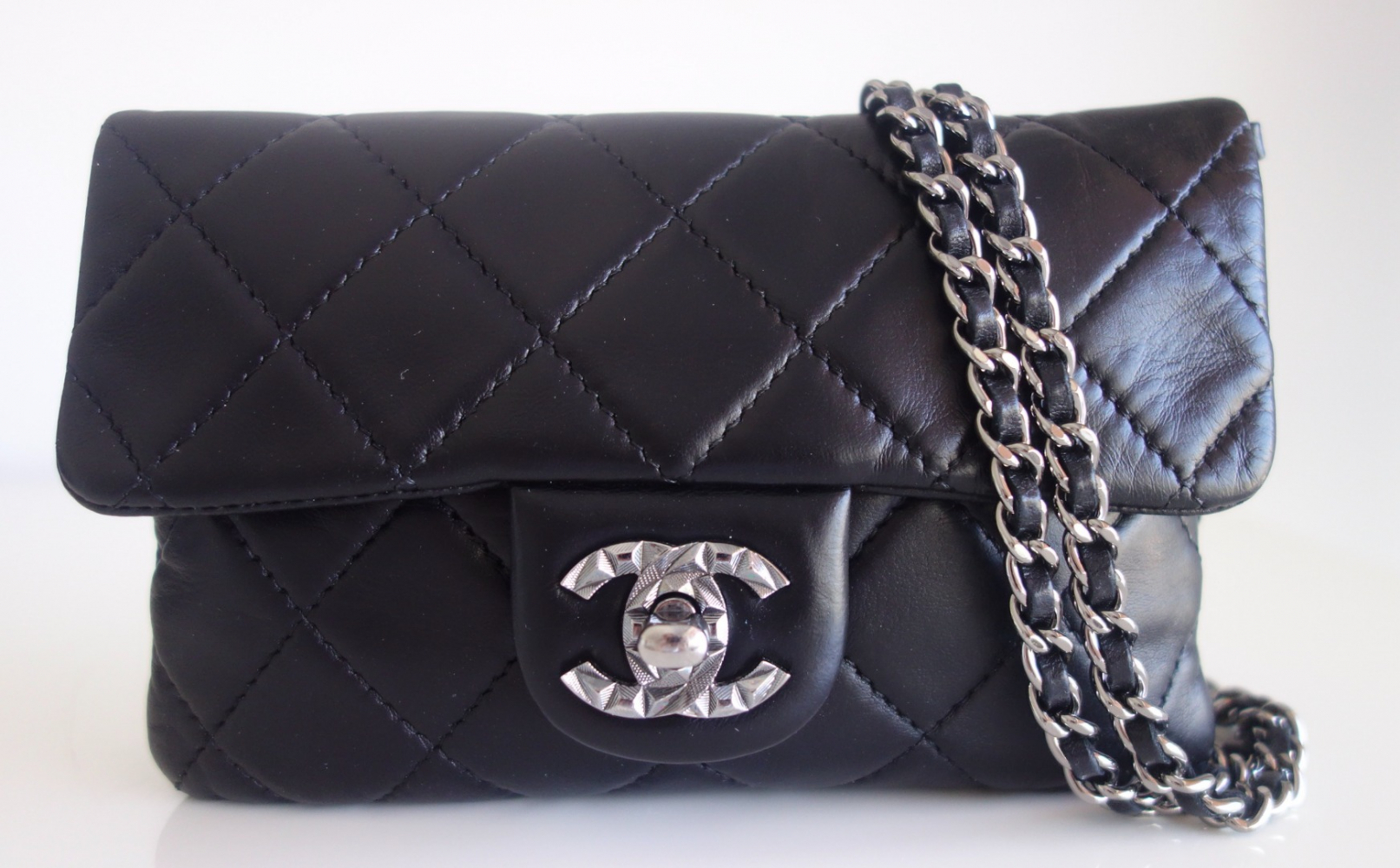 Chanel Pochette Chanel cuir noir