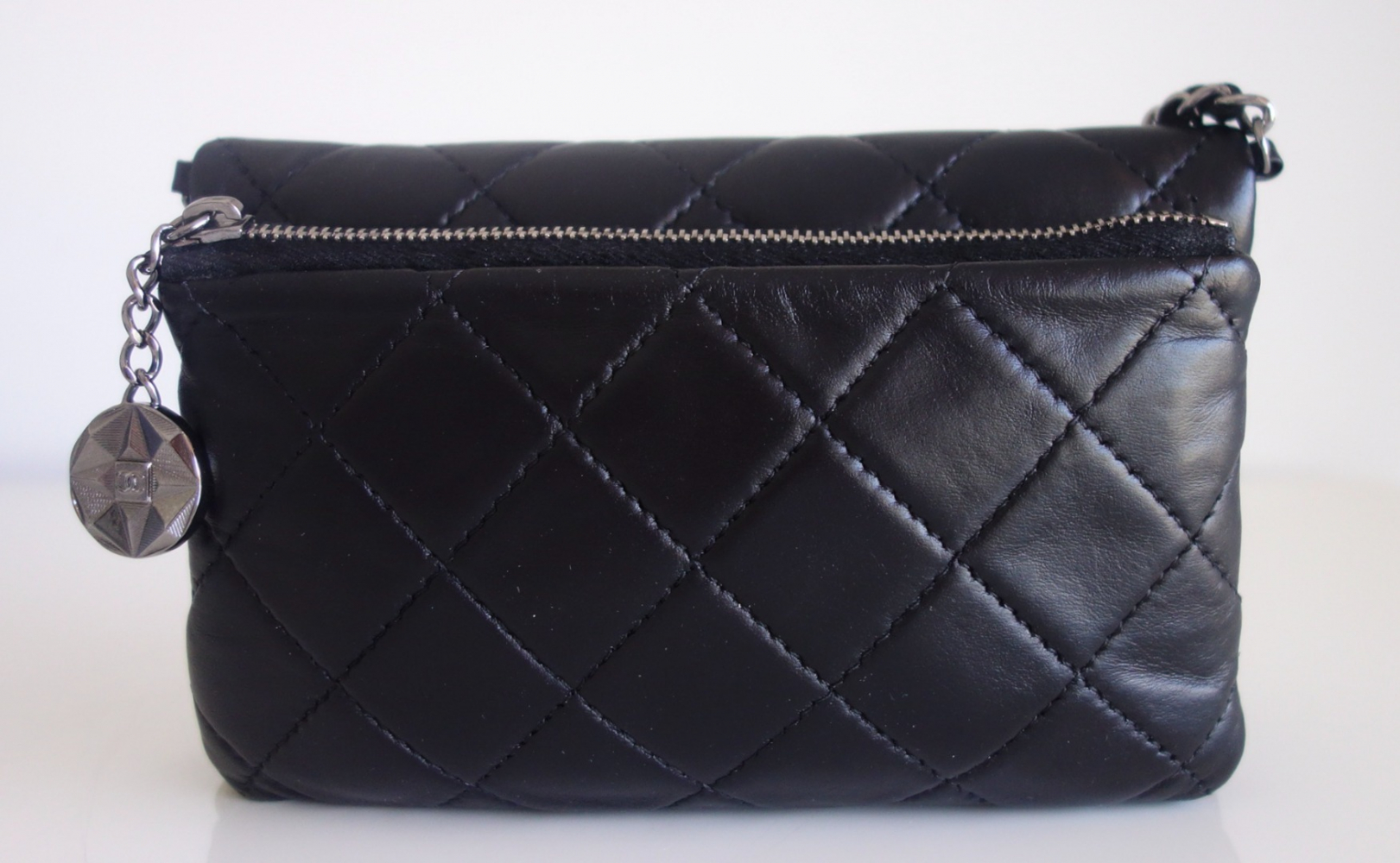 Chanel Pochette Chanel cuir noir