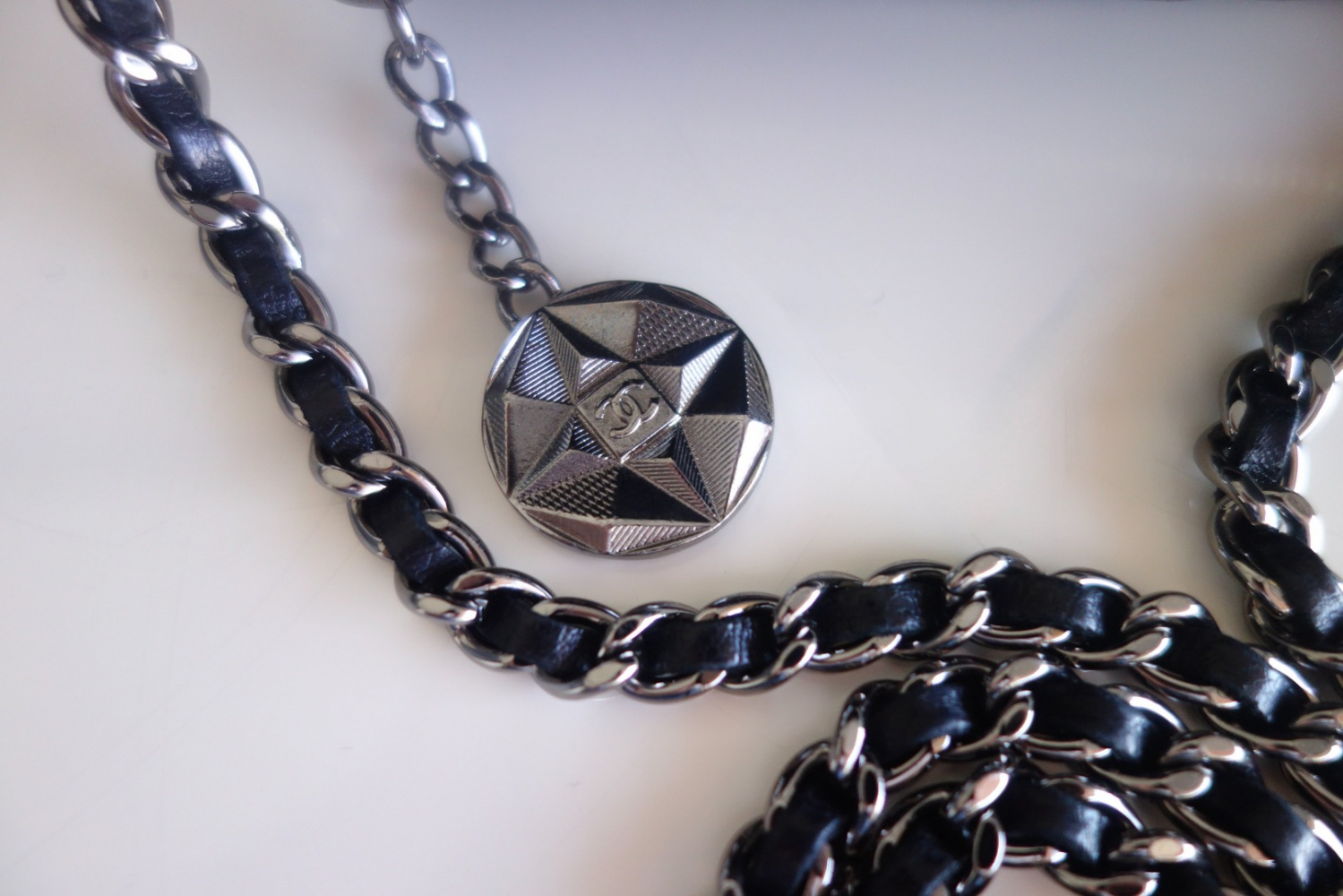 Chanel Pochette Chanel cuir noir