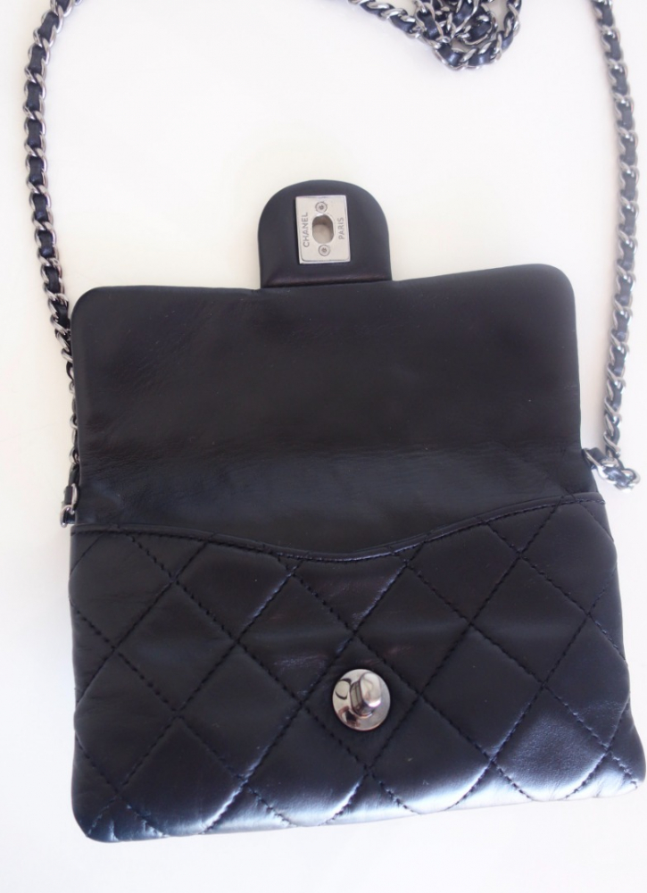 Chanel Pochette Chanel cuir noir