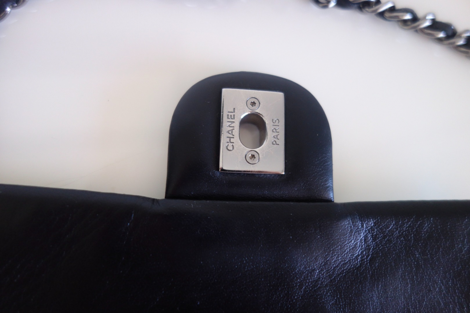 Chanel Pochette Chanel cuir noir