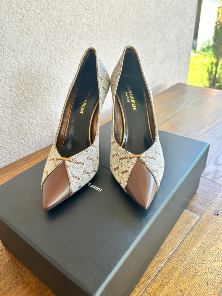 Yves Saint Laurent Escapin