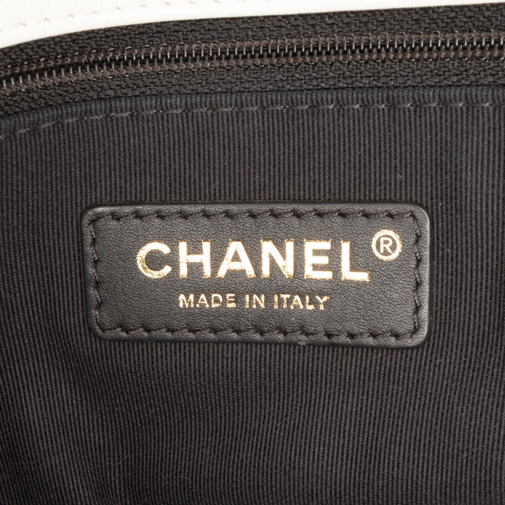 Chanel B Chanel White Off White Calf Leather Mini Glazed skin Pearl Side Flap Italy