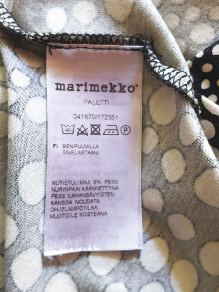 Marimekko : Tunic dress with cream polka dots on a black background L