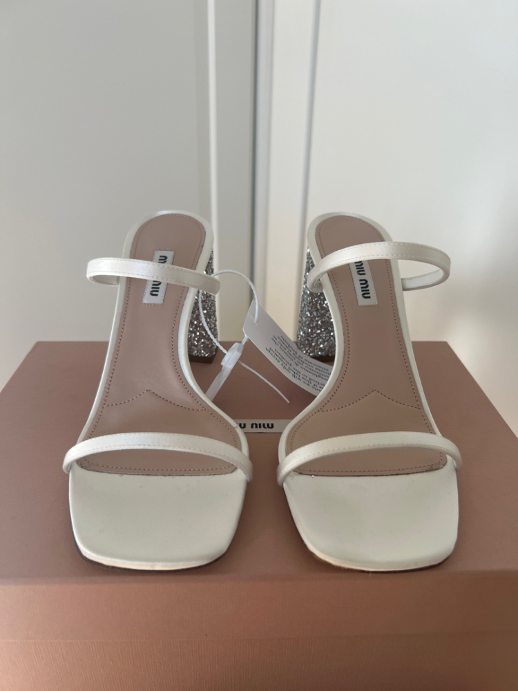 Miu Miu Sandalen