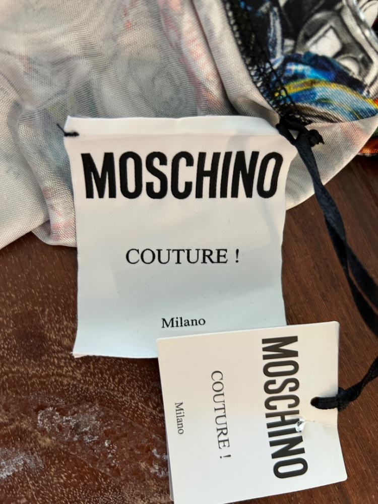 Moschino Tins