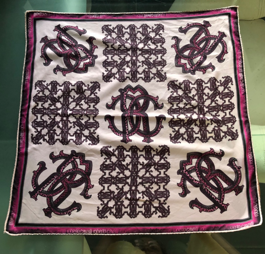 Roberto Cavalli Neck circumference