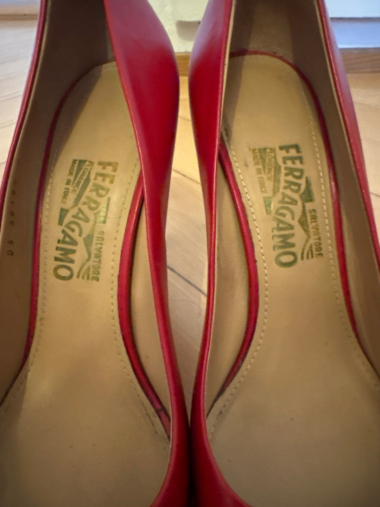 Ferragamo Vara Bow High Heel Pump