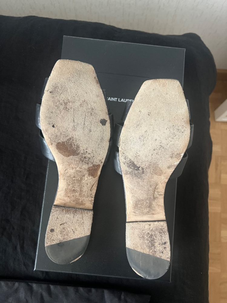 Saint Laurent Sandales tributes noires