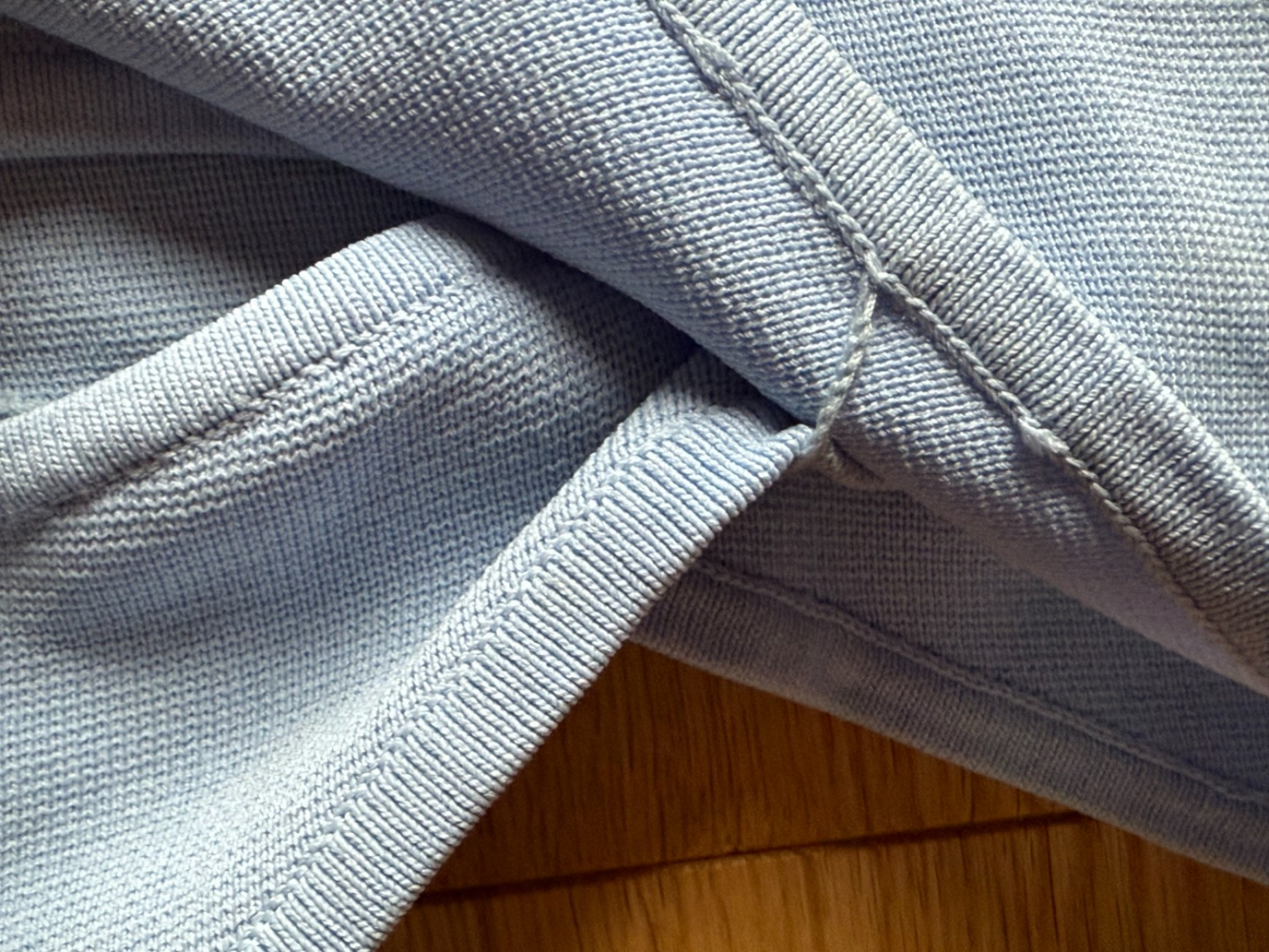 Jonathan Simkhai Crop Top aus Wickelstrick!