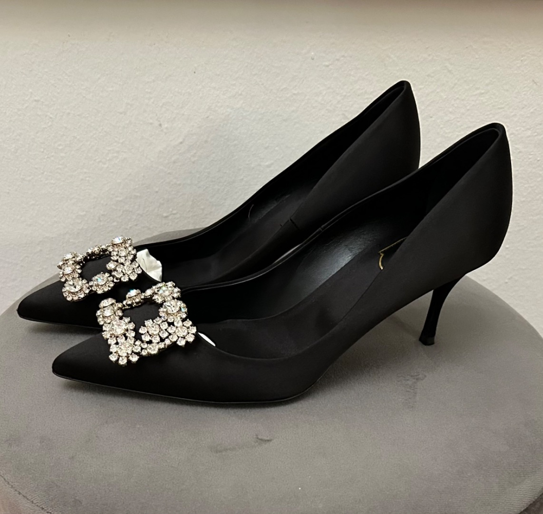 Roger Vivier Escarpins Fleur Strass aus Satin
