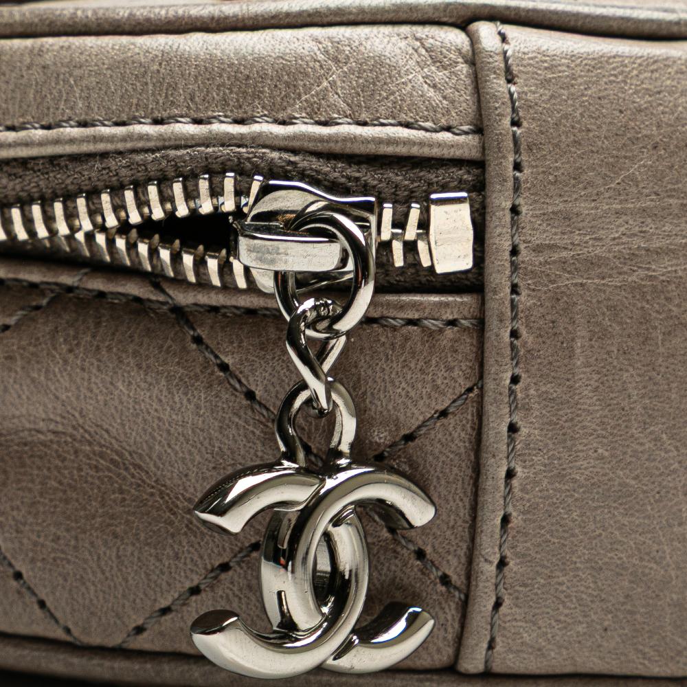 Chanel B Chanel Brown Taupe Calf Leather CC Quilted Aged skin Round Clutch France