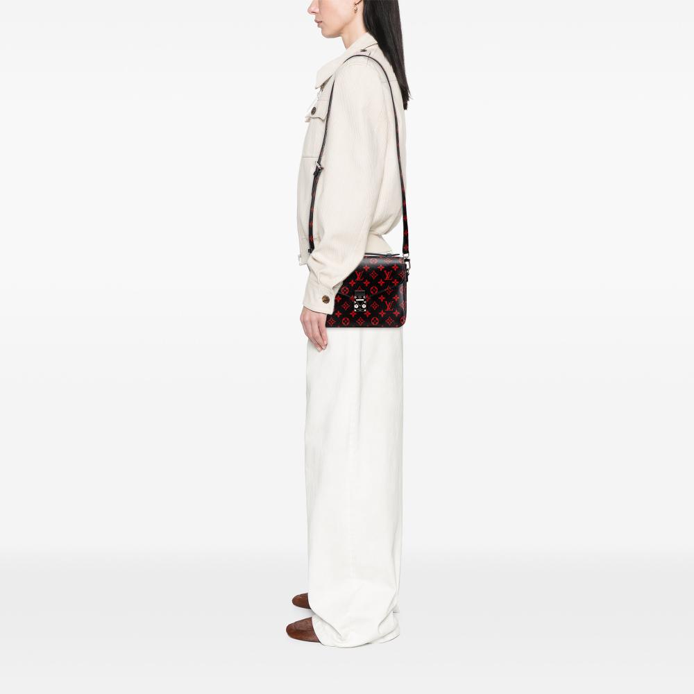 Louis Vuitton B Louis Vuitton Black Monogram Canvas Canvas Monogram Infrarouge Pochette Metis France