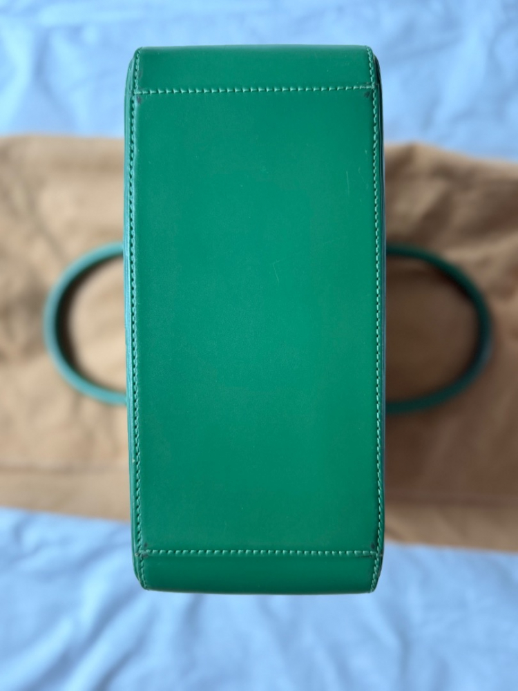 Louis Vuitton Alma moyen