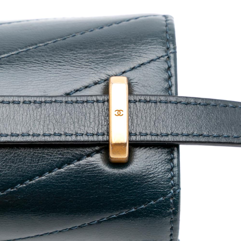 Chanel B Chanel Green Dark Green Calf Leather CC Chevron skin Medal Flap Italy