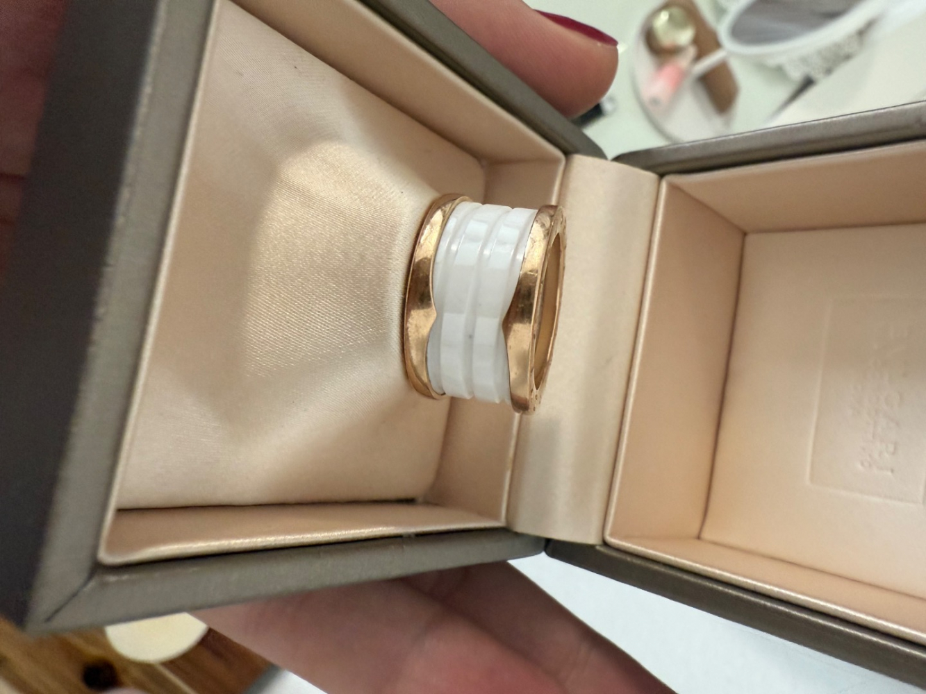 Bvlgari Ring aus weißer Keramik und 18k Gold