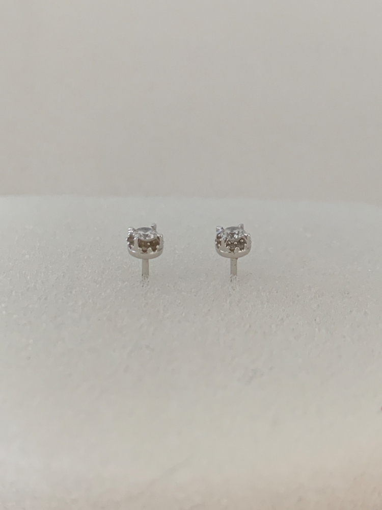 Atelier du diamant Boucles d'oreilles en or blanc et diamant neuves