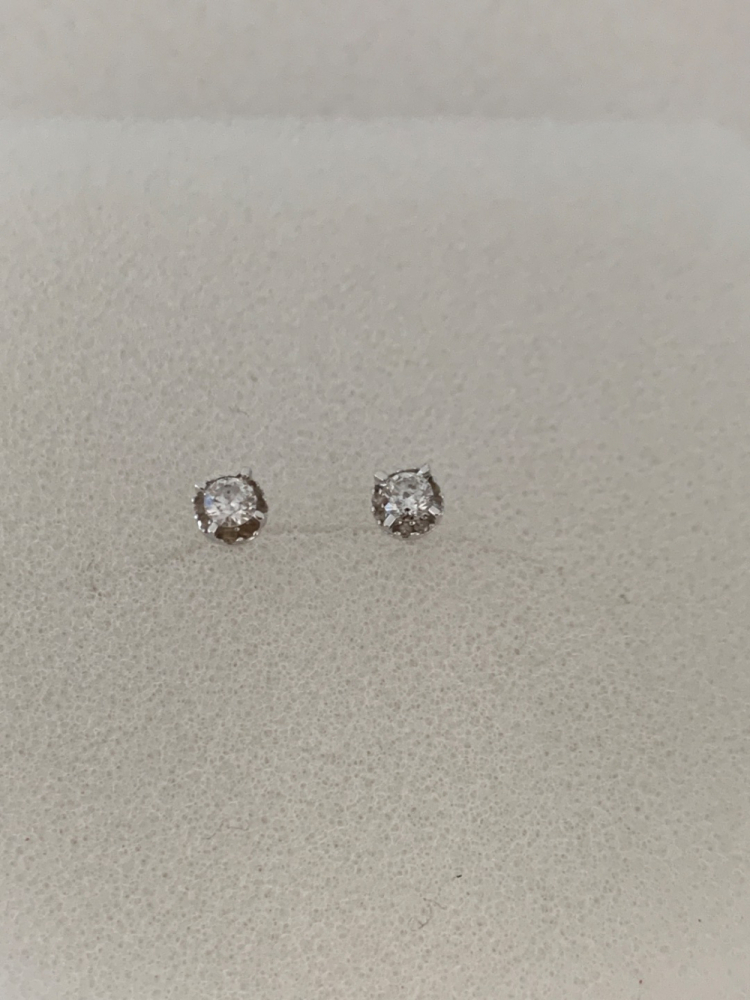 Atelier du diamant Boucles d'oreilles en or blanc et diamant neuves