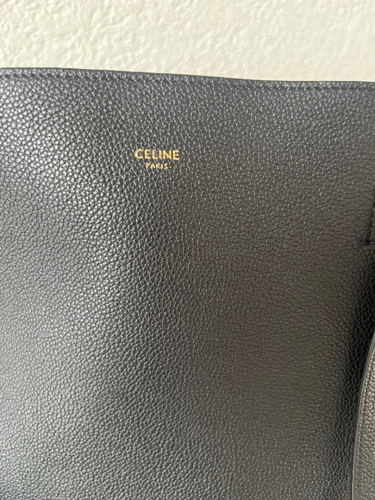 Celine Cabas Phantom