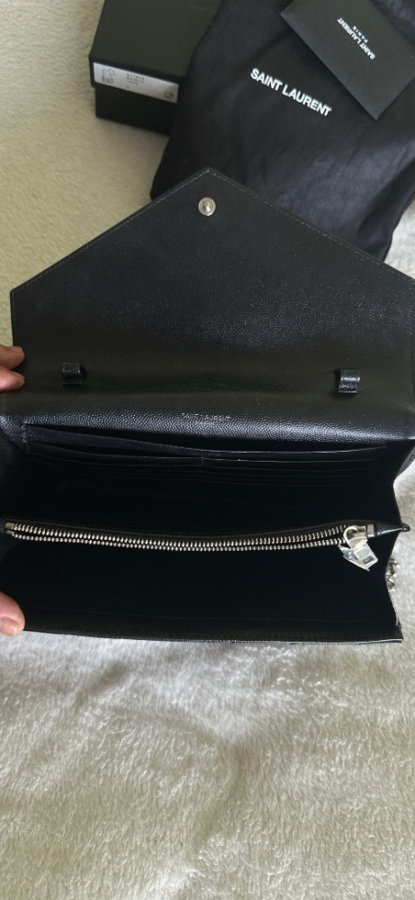 Saint Laurent Portefeuille avec chaîne 'Cassandre' pour Femmes